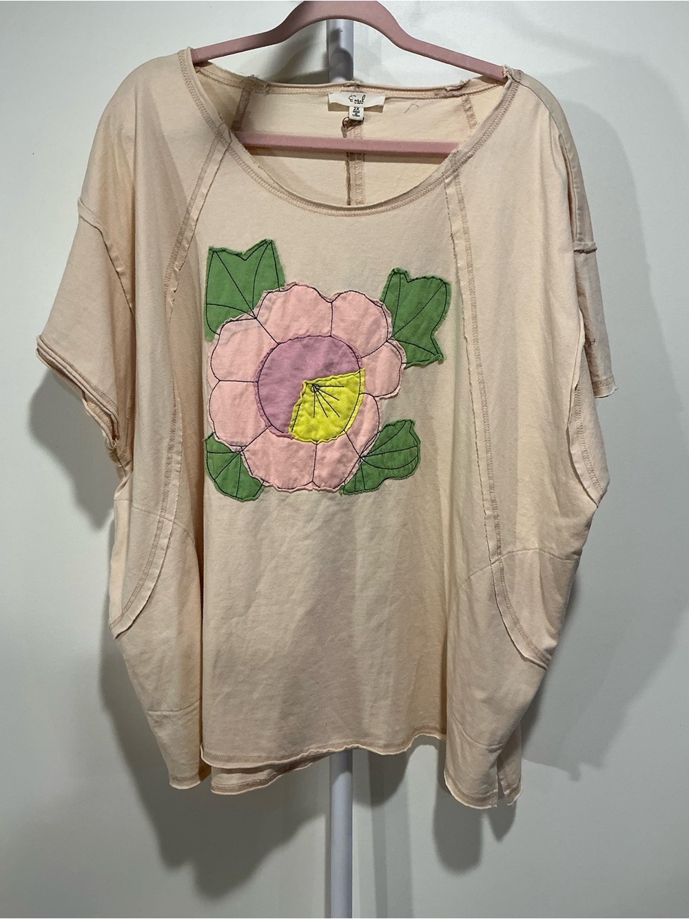 easel Cream Short Sleeve Top with Pink Floral Patch